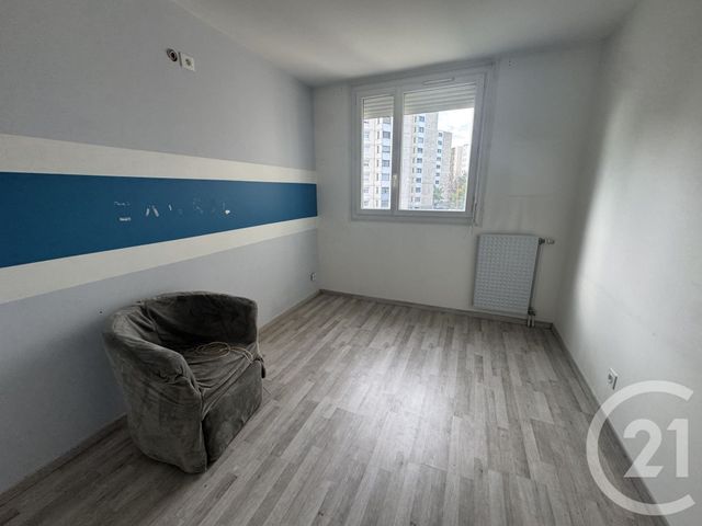 Appartement T3 &agrave; louer - 3 pi&egrave;ces - 86,11 m2 - Vaulx En Velin - 69 - RHONE-ALPES