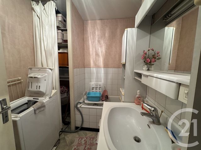 Appartement F3 &agrave; vendre - 3 pi&egrave;ces - 65,42 m2 - St Priest - 69 - RHONE-ALPES