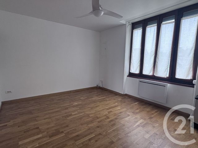 Appartement T3 &agrave; louer - 3 pi&egrave;ces - 54,26 m2 - Vaulx En Velin - 69 - RHONE-ALPES