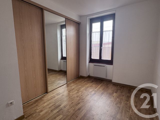 Appartement T3 &agrave; louer - 3 pi&egrave;ces - 54,26 m2 - Vaulx En Velin - 69 - RHONE-ALPES