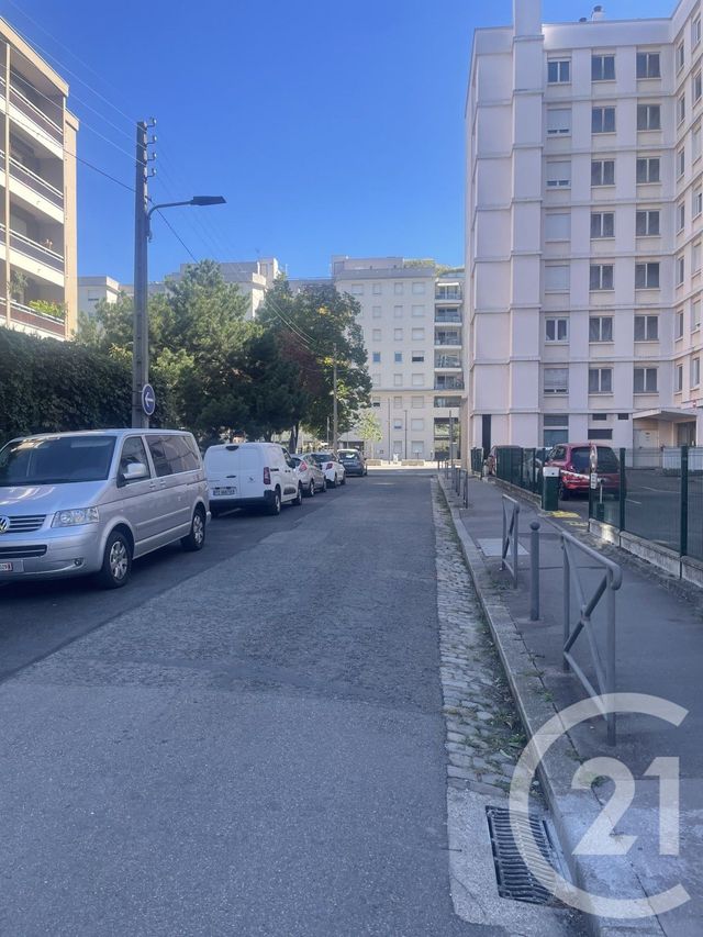 Parking &agrave; vendre - 13 m2 - Villeurbanne - 69 - RHONE-ALPES