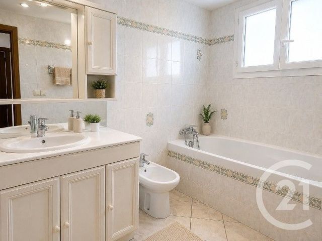 Maison &agrave; louer - 4 pi&egrave;ces - 87,85 m2 - Palavas Les Flots - 34 - LANGUEDOC-ROUSSILLON