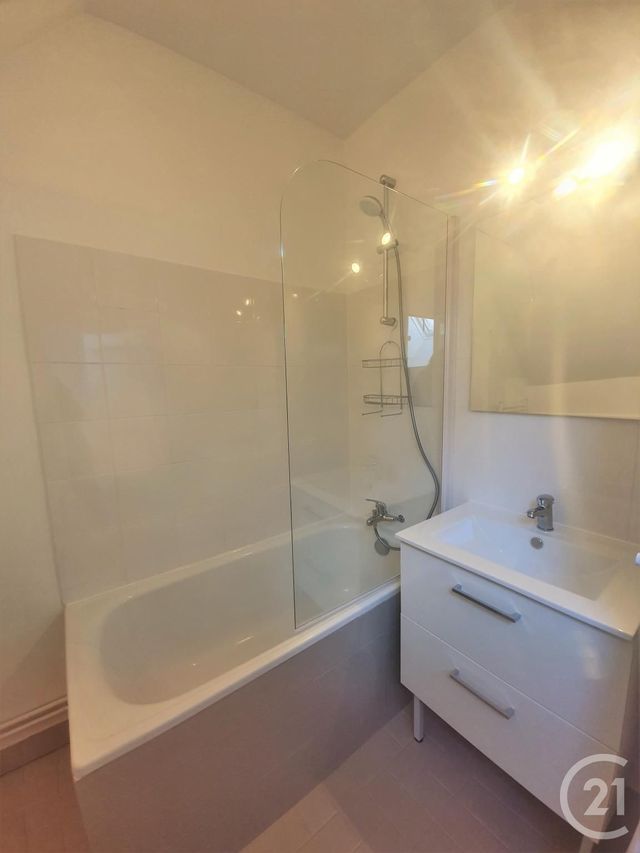 Appartement F2 &agrave; louer - 2 pi&egrave;ces - 25,94 m2 - Arpajon - 91 - ILE-DE-FRANCE