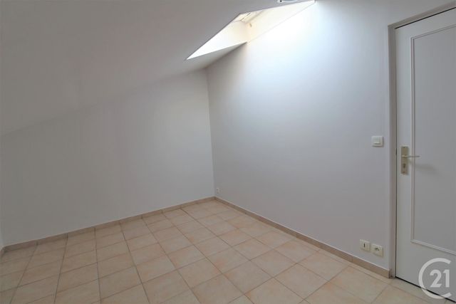 Appartement F1 &agrave; louer - 1 pi&egrave;ce - 10,50 m2 - Nozay - 91 - ILE-DE-FRANCE