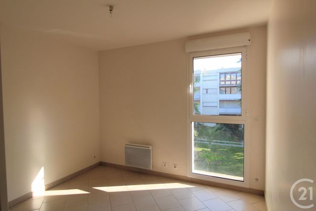 Appartement F4 &agrave; louer - 4 pi&egrave;ces - 81 m2 - Chilly Mazarin - 91 - ILE-DE-FRANCE