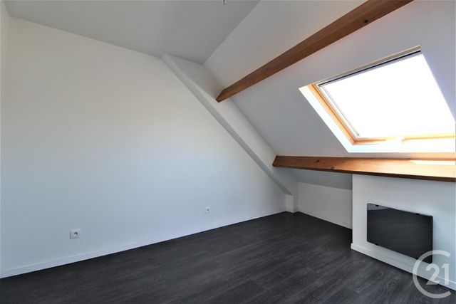 Appartement F3 &agrave; louer - 3 pi&egrave;ces - 35,98 m2 - La Ville Du Bois - 91 - ILE-DE-FRANCE