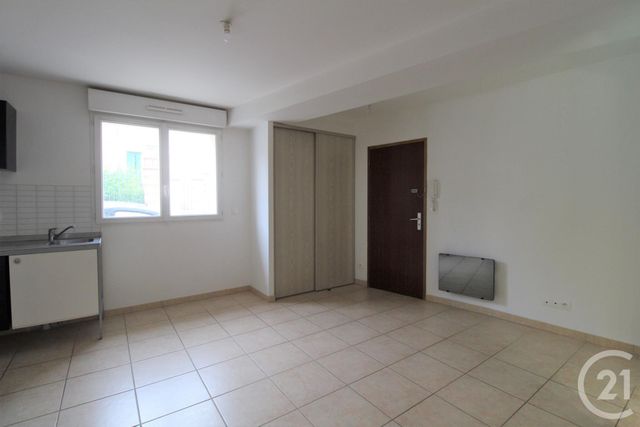 Appartement F2 &agrave; louer - 2 pi&egrave;ces - 36,60 m2 - La Ville Du Bois - 91 - ILE-DE-FRANCE