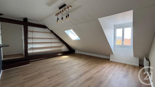 Appartement F1 &agrave; louer - 1 pi&egrave;ce - 25,75 m2 - Villejust - 91 - ILE-DE-FRANCE