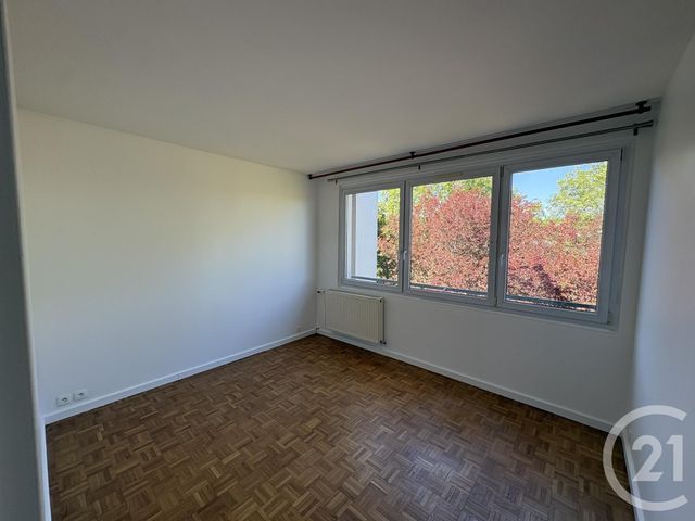 Appartement T4 &agrave; louer - 4 pi&egrave;ces - 77,50 m2 - Villebon Sur Yvette - 91 - ILE-DE-FRANCE