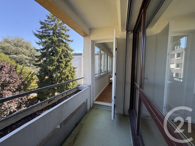 Appartement T4 &agrave; louer - 4 pi&egrave;ces - 77,50 m2 - Villebon Sur Yvette - 91 - ILE-DE-FRANCE