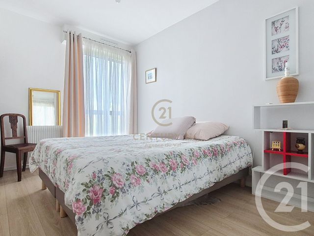 Appartement F3 à vendre - 3 pièces - 66,74 m2 - Torcy - 77 - ILE-DE-FRANCE