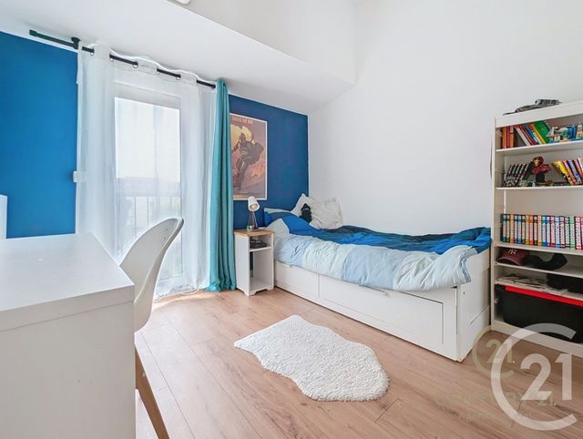 Appartement Triplex &agrave; vendre - 4 pi&egrave;ces - 93,86 m2 - Torcy - 77 - ILE-DE-FRANCE