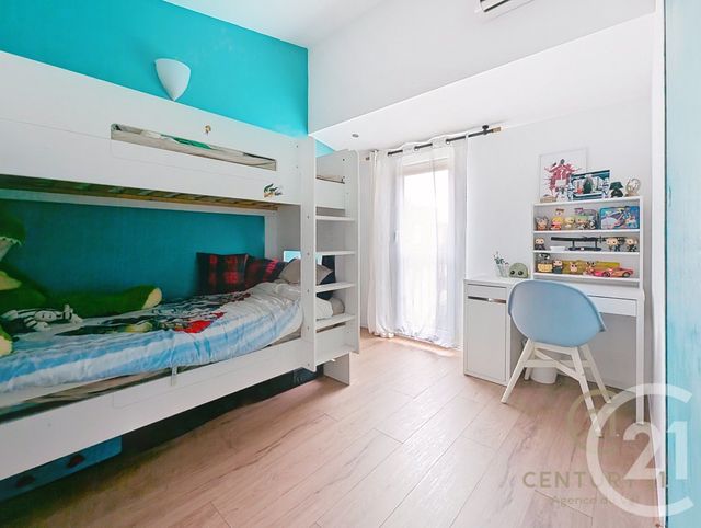 Appartement Triplex &agrave; vendre - 4 pi&egrave;ces - 93,86 m2 - Torcy - 77 - ILE-DE-FRANCE