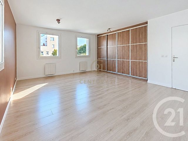 Appartement F4 &agrave; vendre - 3 pi&egrave;ces - 85,78 m2 - Noisiel - 77 - ILE-DE-FRANCE