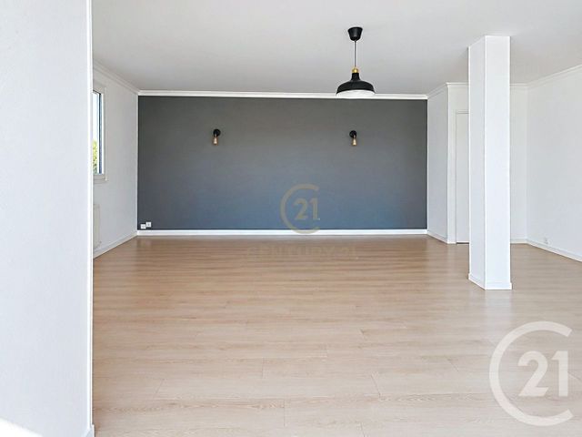 Appartement F4 &agrave; vendre - 3 pi&egrave;ces - 85,78 m2 - Noisiel - 77 - ILE-DE-FRANCE