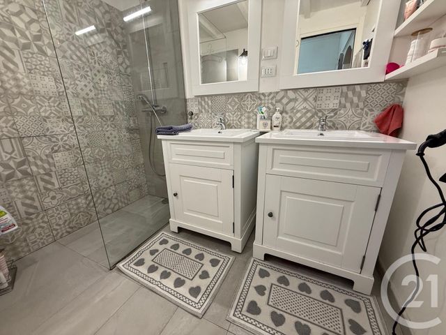 Appartement T4 &agrave; vendre - 4 pi&egrave;ces - 70,50 m2 - Menton - 06 - PROVENCE-ALPES-COTE-D-AZUR