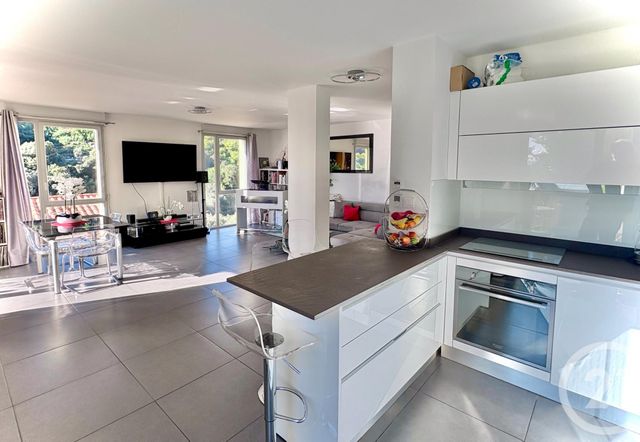 Appartement F4 &agrave; vendre - 4 pi&egrave;ces - 92,32 m2 - Menton - 06 - PROVENCE-ALPES-COTE-D-AZUR