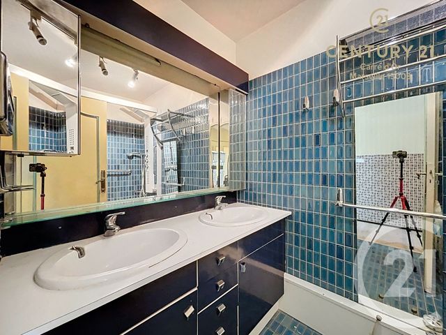 Appartement F5 &agrave; vendre - 5 pi&egrave;ces - 103,70 m2 - Marseille - 13006 - PROVENCE-ALPES-COTE-D-AZUR