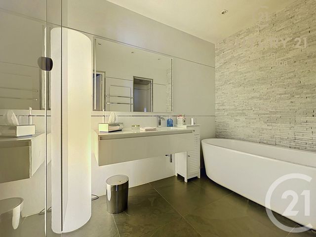 Appartement F4 &agrave; vendre - 4 pi&egrave;ces - 127,50 m2 - Marseille - 13008 - PROVENCE-ALPES-COTE-D-AZUR
