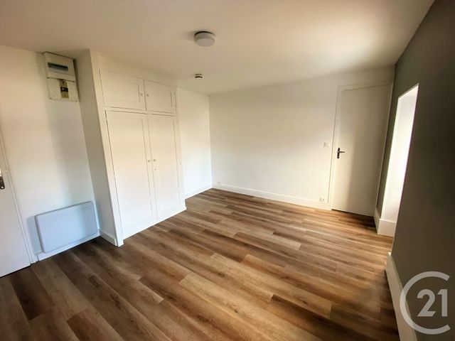 Appartement Studio à louer - 1 pièce - 20 m2 - Argentan - 61 - BASSE-NORMANDIE