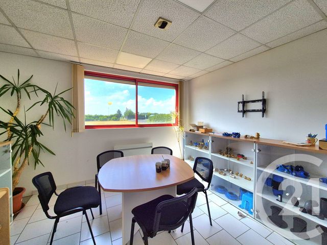 Local commercial à vendre - 1067.0 m2 - 61 - Orne