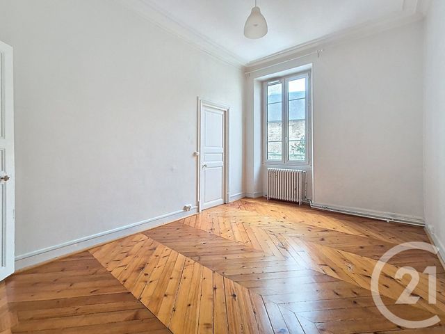 Appartement F5 à louer - 5 pièces - 130 m2 - Argentan - 61 - BASSE-NORMANDIE