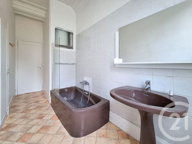 Appartement F5 à louer - 5 pièces - 130 m2 - Argentan - 61 - BASSE-NORMANDIE