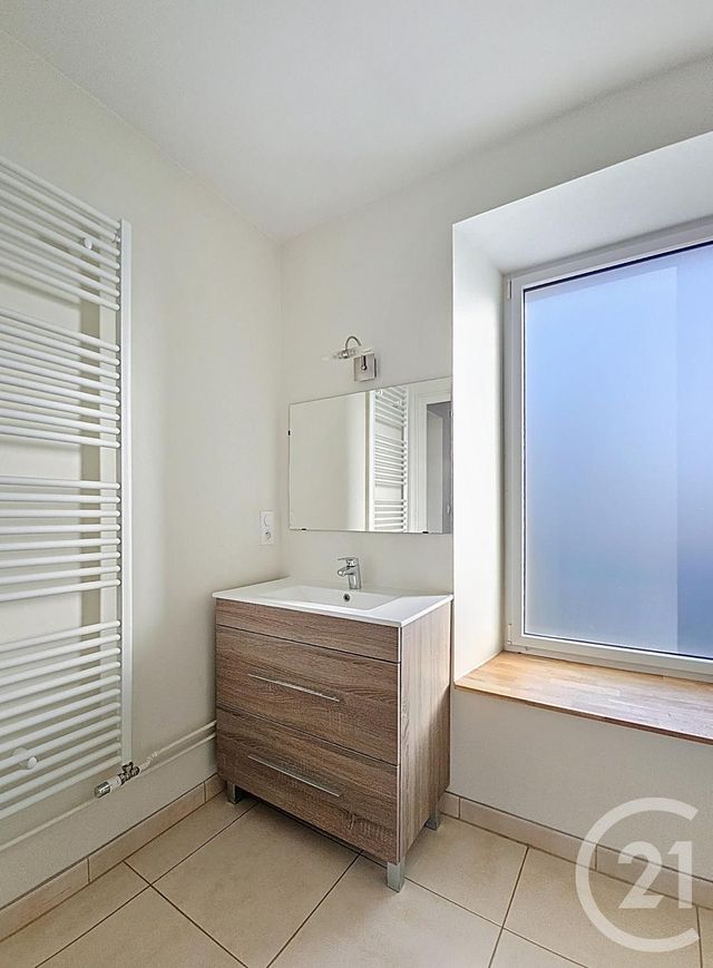 Maison &agrave; louer - 5 pi&egrave;ces - 121,42 m2 - Ri - 61 - BASSE-NORMANDIE