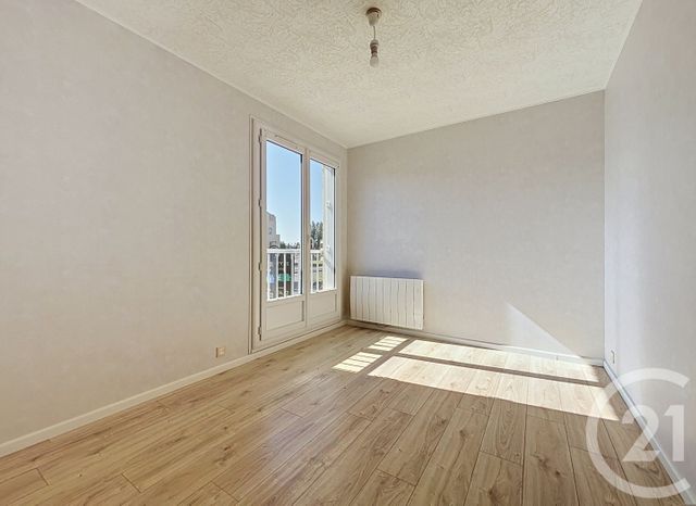 Appartement F4 &agrave; louer - 4 pi&egrave;ces - 86 m2 - Argentan - 61 - BASSE-NORMANDIE