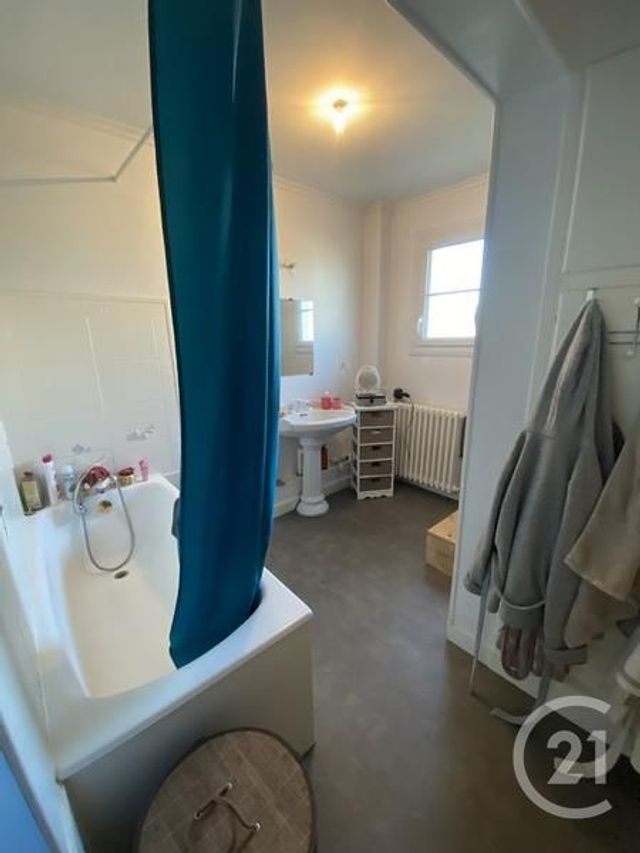 Maison &agrave; louer - 6 pi&egrave;ces - 115,10 m2 - Argentan - 61 - BASSE-NORMANDIE