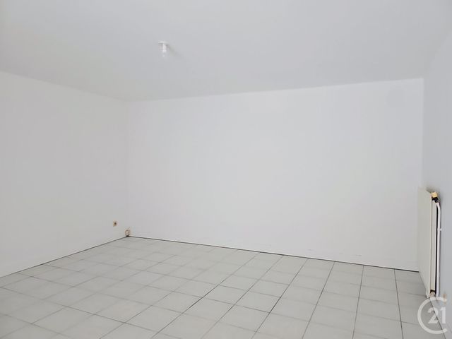 Appartement F2 &agrave; louer - 3 pi&egrave;ces - 65 m2 - Argentan - 61 - BASSE-NORMANDIE