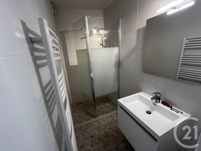 Maison &agrave; louer - 3 pi&egrave;ces - 71 m2 - Argentan - 61 - BASSE-NORMANDIE