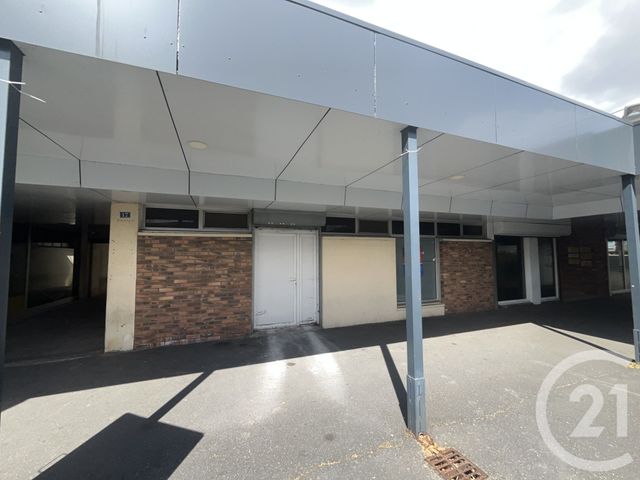 Local commercial à louer - 127.0 m2 - 61 - Orne