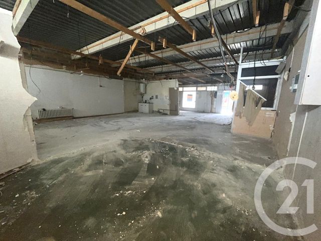 Local commercial à louer - 127.0 m2 - 61 - Orne