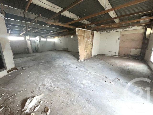 Local commercial à louer - 127.0 m2 - 61 - Orne