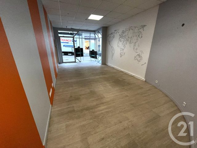 Local commercial à louer - 73.0 m2 - 61 - Orne
