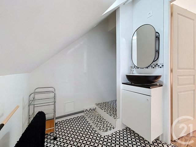 Maison &agrave; louer - 7 pi&egrave;ces - 203,68 m2 - Argentan - 61 - BASSE-NORMANDIE
