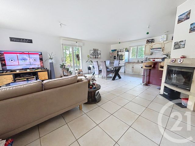 Maison &agrave; louer - 4 pi&egrave;ces - 108 m2 - Le Menil Scelleur - 61 - BASSE-NORMANDIE