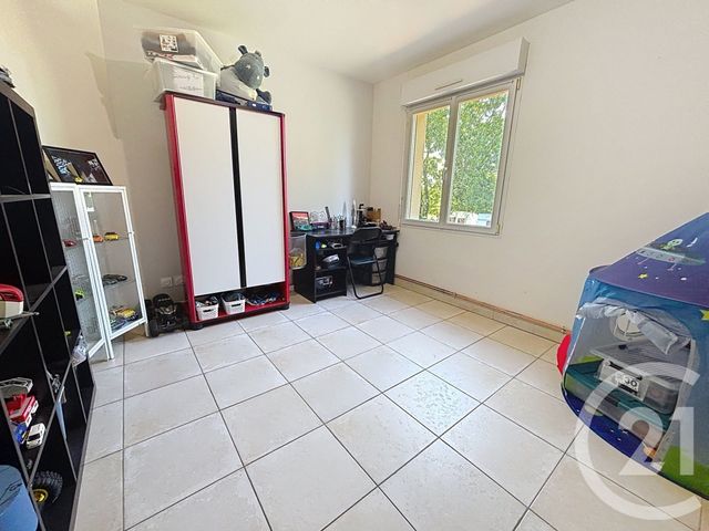 Maison &agrave; louer - 4 pi&egrave;ces - 108 m2 - Le Menil Scelleur - 61 - BASSE-NORMANDIE