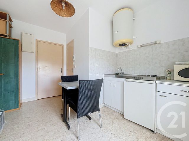 Appartement Chambre &agrave; louer - 1 pi&egrave;ce - 14 m2 - Argentan - 61 - BASSE-NORMANDIE