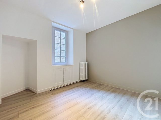 Maison &agrave; louer - 4 pi&egrave;ces - 121 m2 - Argentan - 61 - BASSE-NORMANDIE