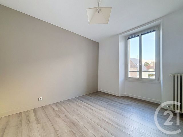 Maison &agrave; louer - 4 pi&egrave;ces - 121 m2 - Argentan - 61 - BASSE-NORMANDIE