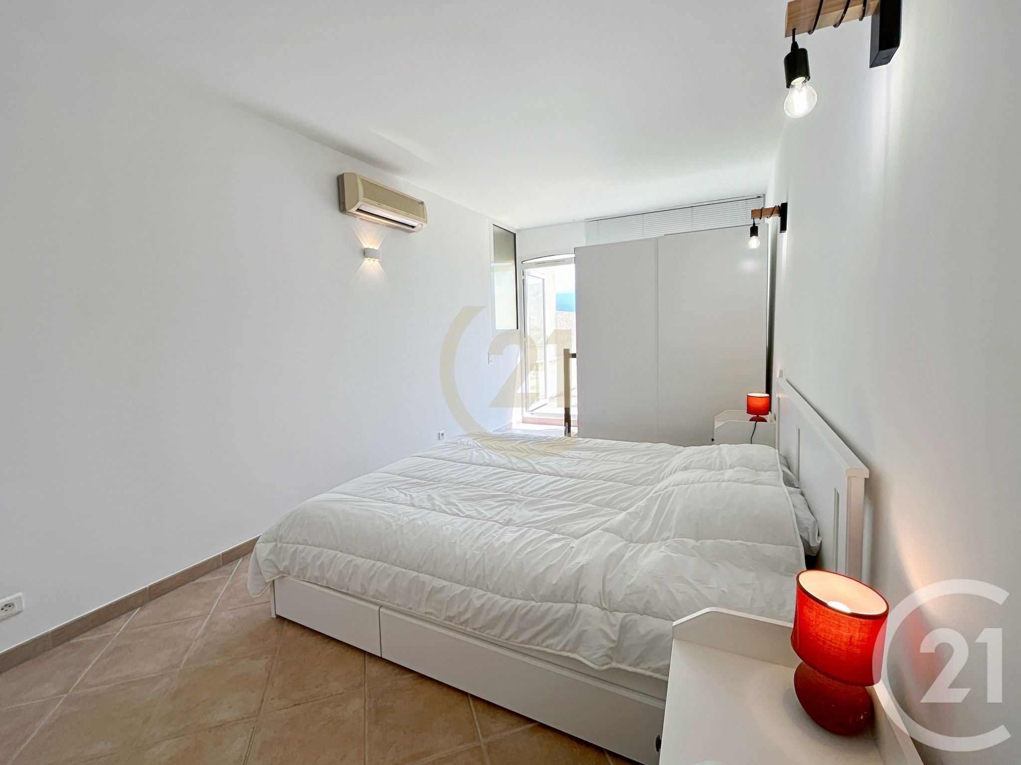 Appartement Duplex à vendre - 2 pièces - 33,62 m2 - Calvi - 202 - CORSE — 6