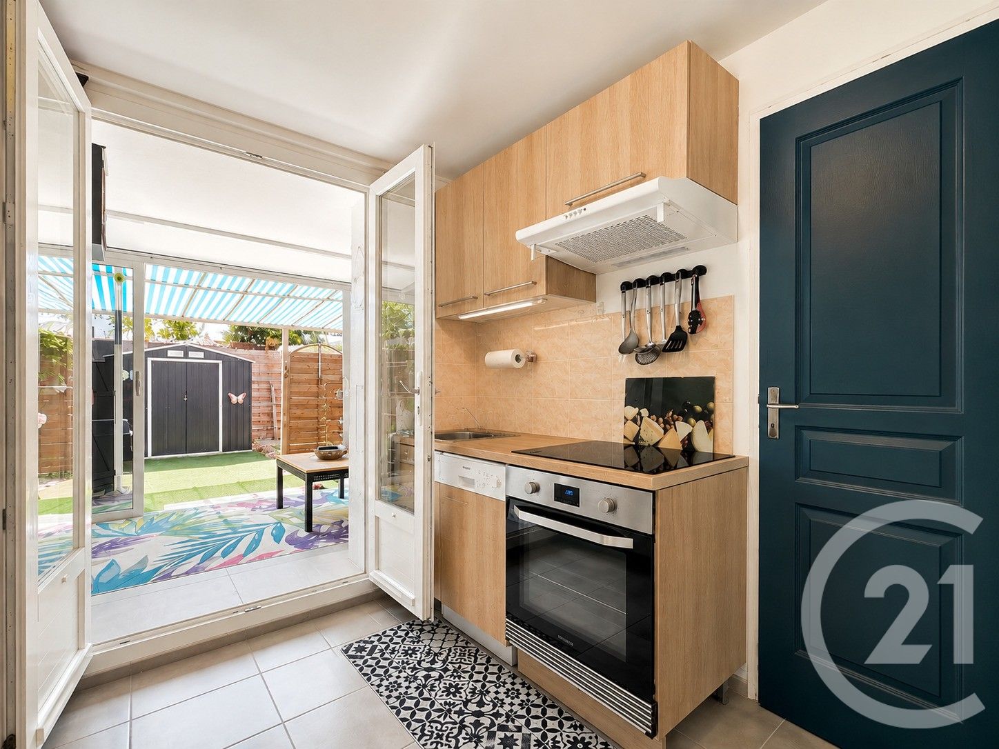 Appartement T2 à vendre - 2 pièces - 21,22 m2 - Calvi - 202 - CORSE — 4