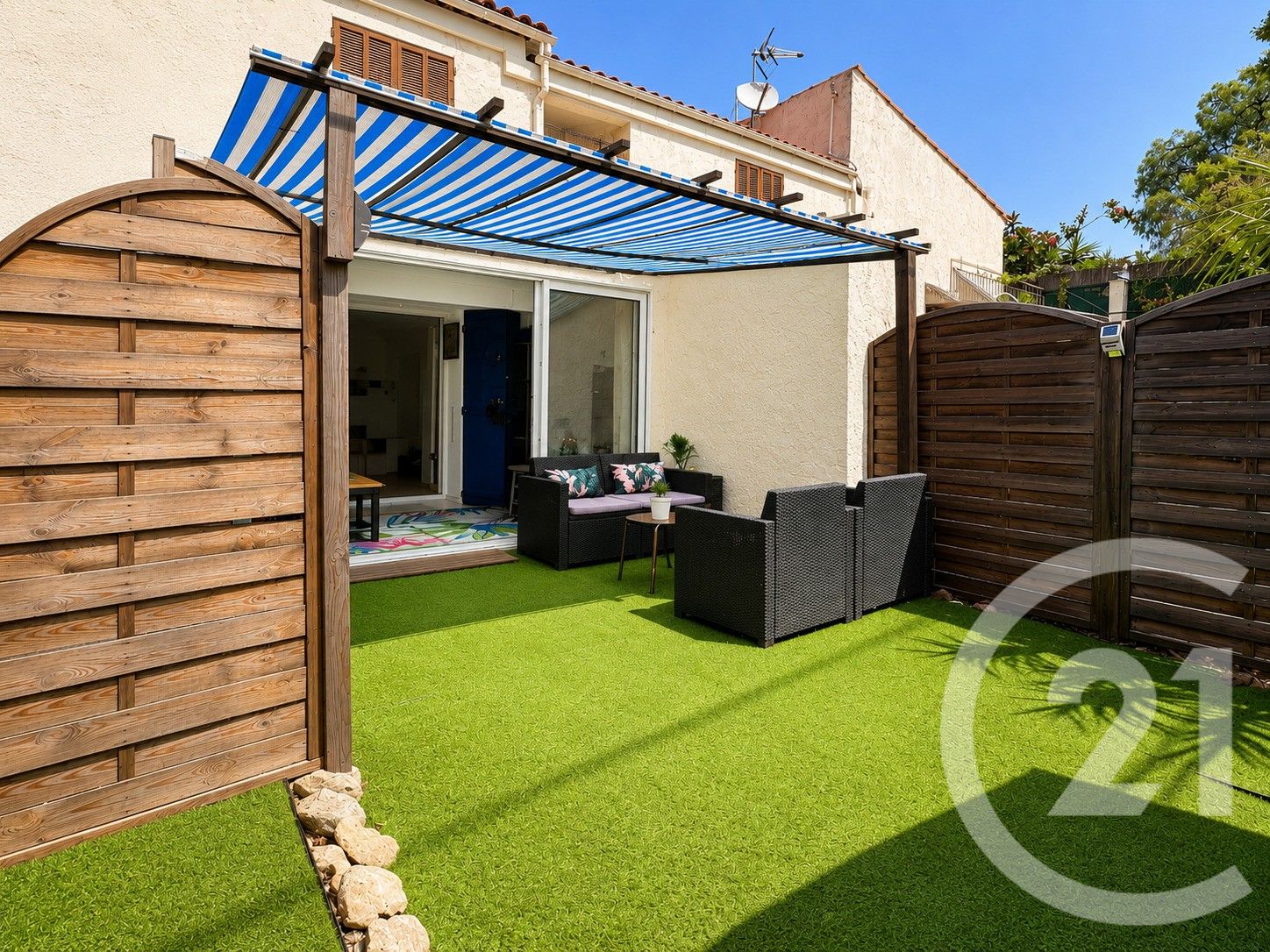 Appartement T2 à vendre - 2 pièces - 21,22 m2 - Calvi - 202 - CORSE — 11