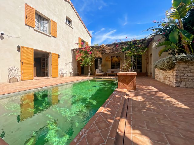 Maison &agrave; vendre - 7 pi&egrave;ces - 285,47 m2 - St Florent - 202 - CORSE