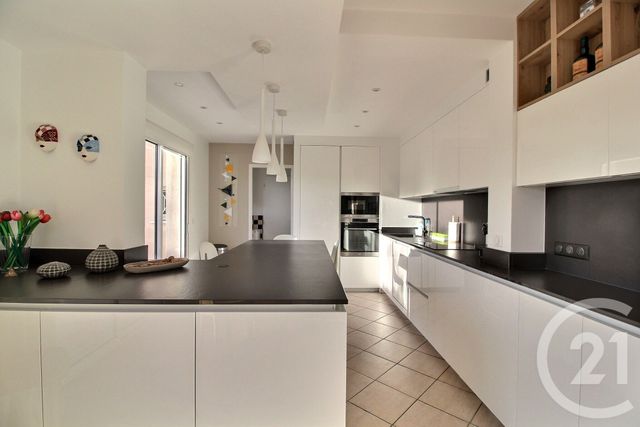 Maison à vendre - 5 pièces - 146 m2 - Pessac - 33 - AQUITAINE