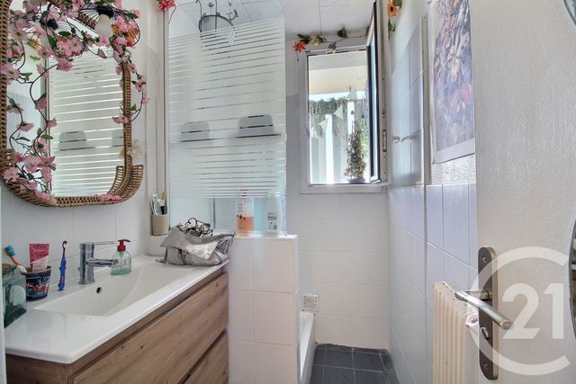 Appartement F3 &agrave; vendre - 3 pi&egrave;ces - 56,68 m2 - Pessac - 33 - AQUITAINE