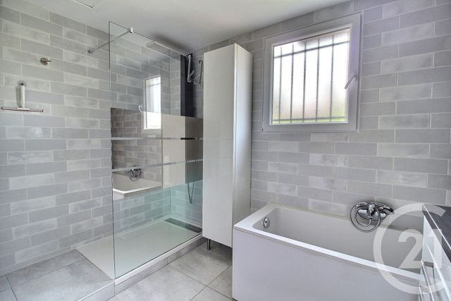 Maison &agrave; louer - 4 pi&egrave;ces - 94,25 m2 - Pessac - 33 - AQUITAINE