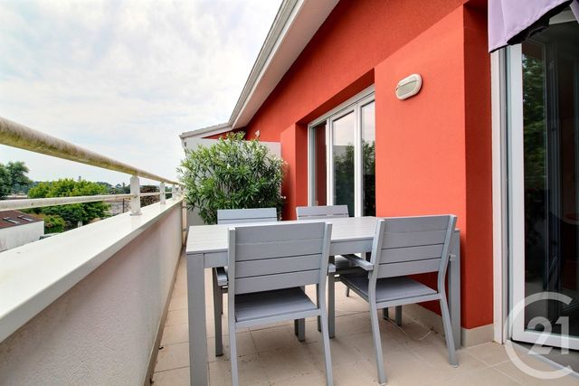 Appartement F4 &agrave; louer - 4 pi&egrave;ces - 83,30 m2 - Pessac - 33 - AQUITAINE